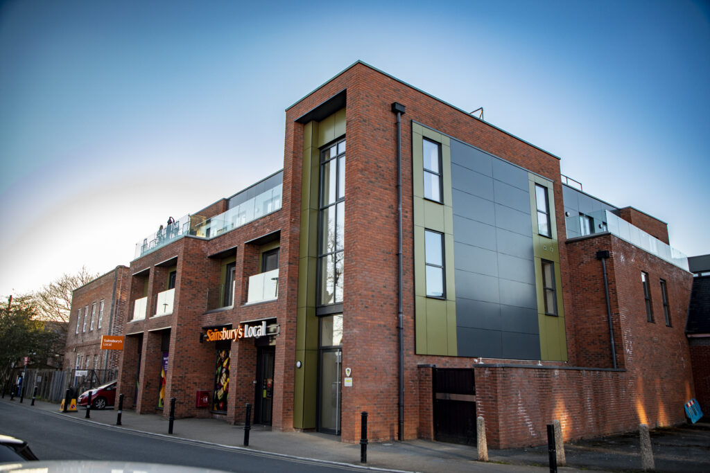 Warwick Court